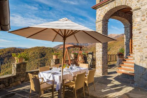 Vivi Luxury Country House — 4-Star Luxury Hotel in Comano, Italy