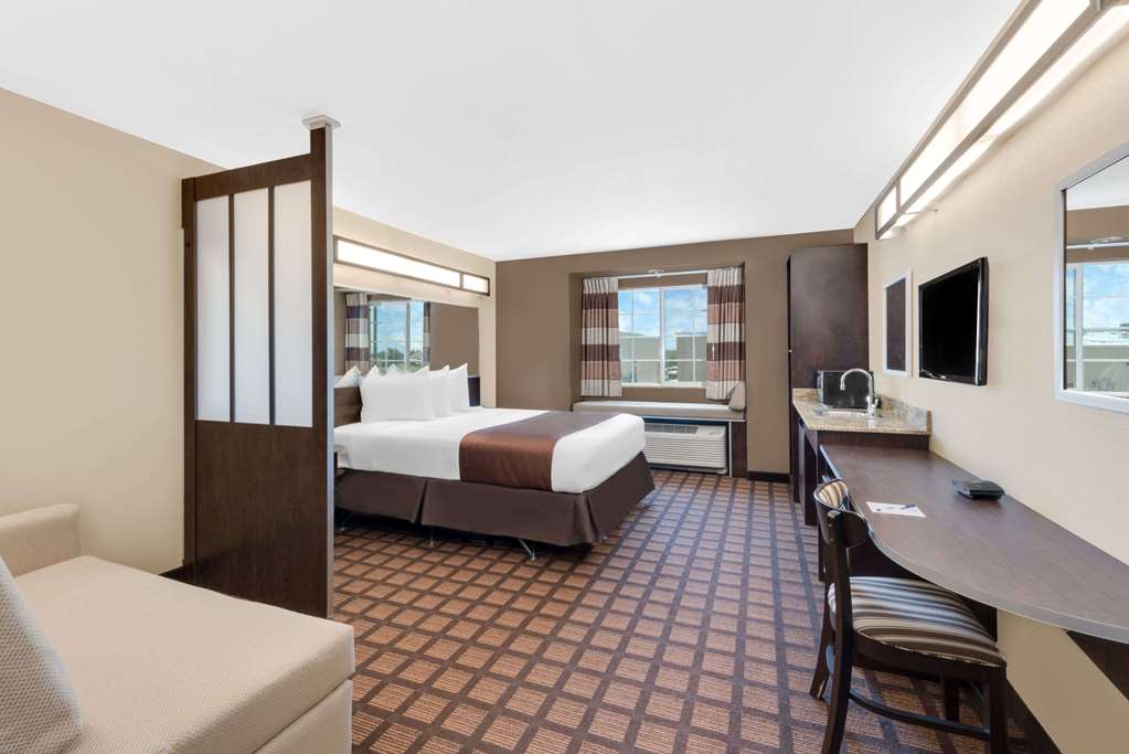Microtel Inn & Suites By Wyndham Midland - photo 7