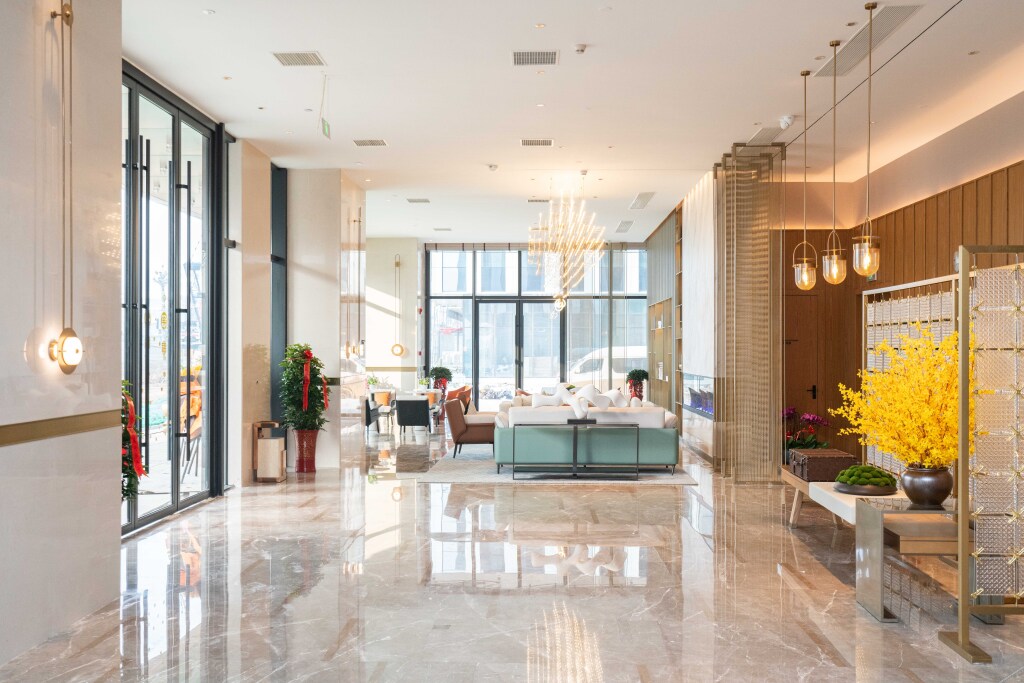Country Inn & Suite by Radisson Wuhan Optics Valley Technology Convention and Exhibition Center — 4-Star Luxury Hotel in Wuhan, People's Republic of China