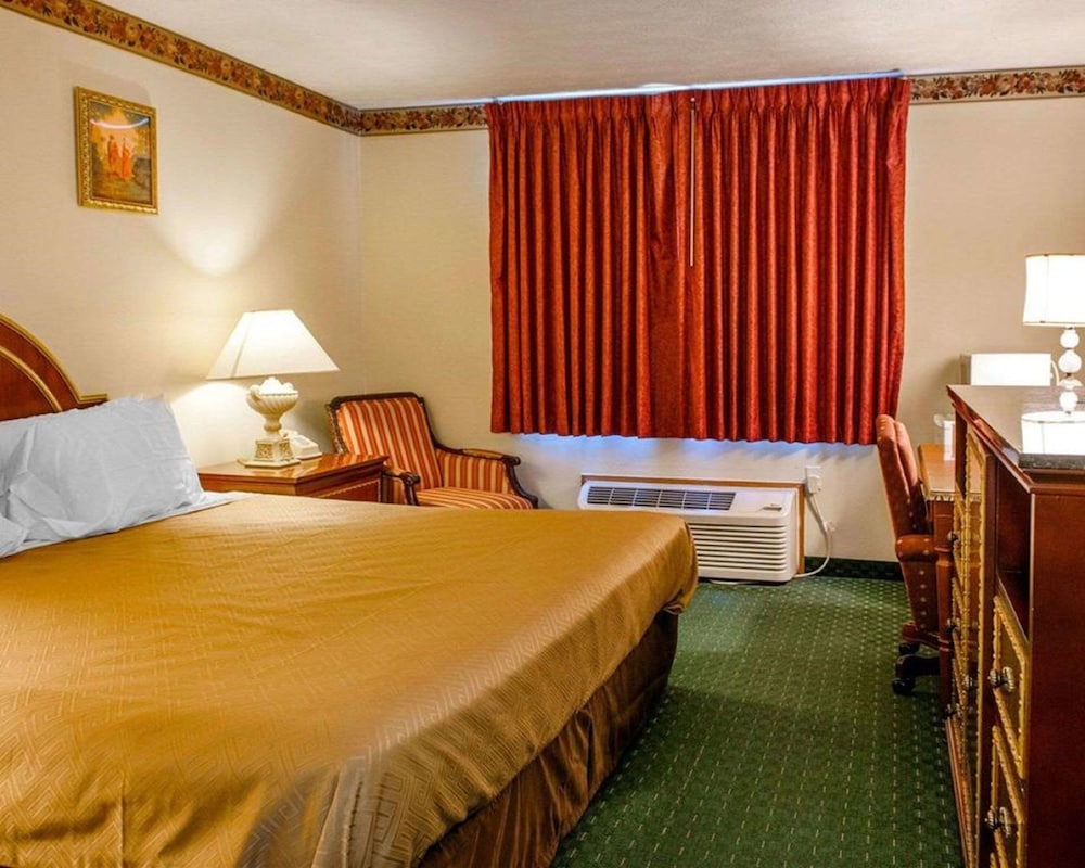 Fairbridge Inn Express Chesterton - photo 7