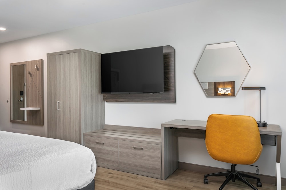 Holiday Inn Express Chattanooga Hamilton Place by IHG - photo 5