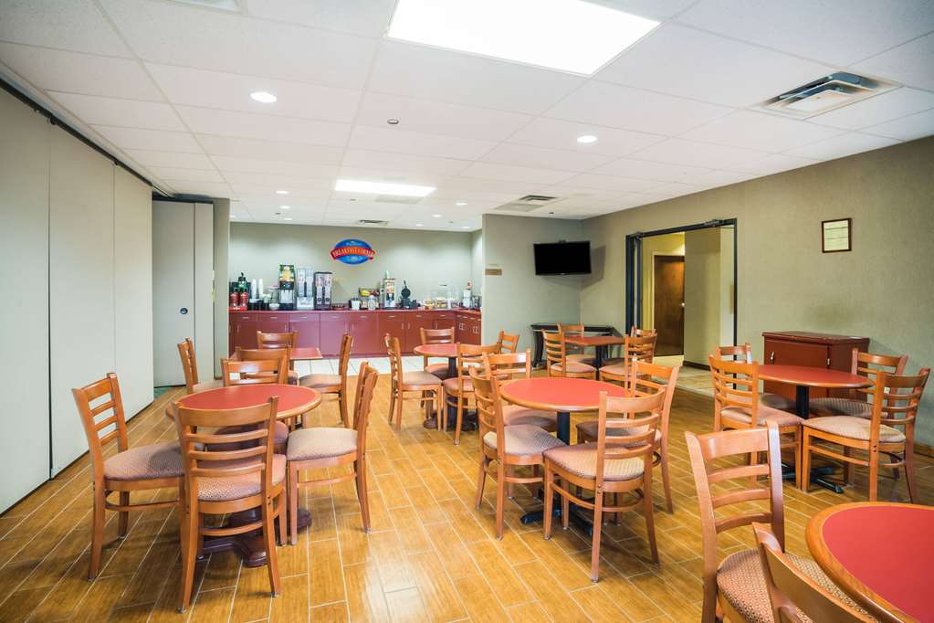 Baymont by Wyndham Johnson City - photo 25
