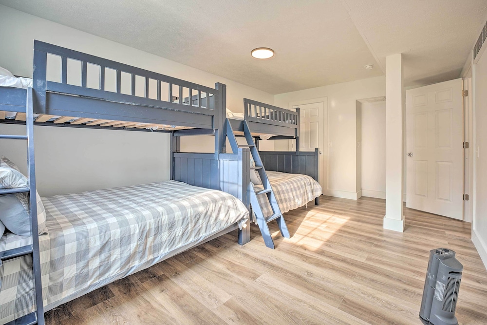 Breezy Coloma Getaway w Grill 1 Mi to Beaches in Coloma, United States