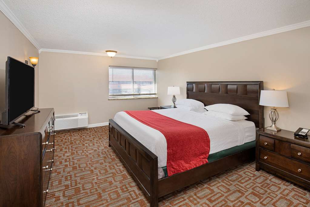 Ramada by Wyndham Bowling Green - photo 32
