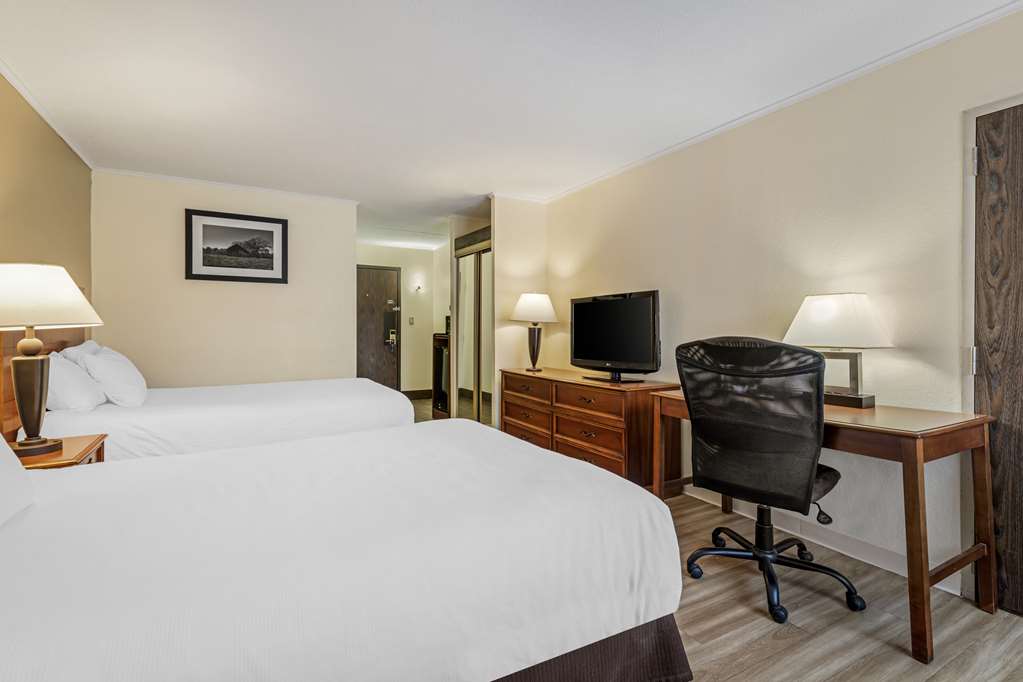 Best Western Plus Augusta Civic Center Inn - photo 25