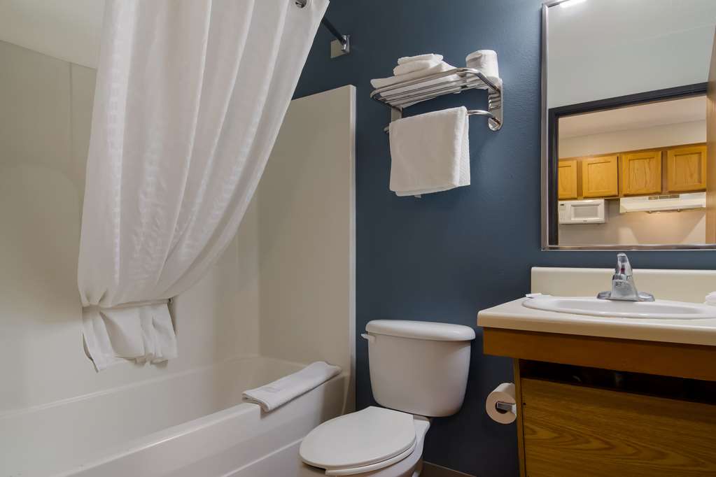 WoodSpring Suites Jacksonville East 295 Cruise Port - photo 8
