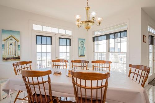 Angel's Rest by Oak Island Accommodations - photo 6
