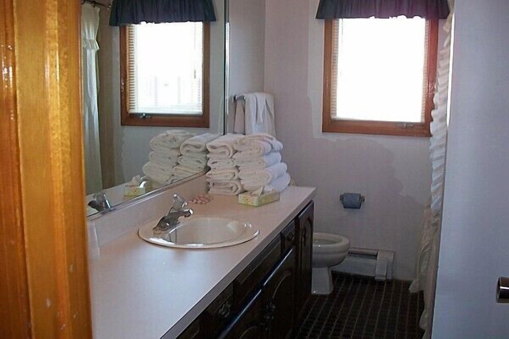 Aquarius Arms Motel - photo 30
