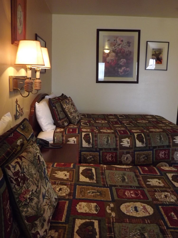 Crest Country Inn - photo 59