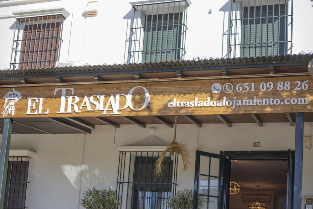 El Traslado Alojamiento — Almonte