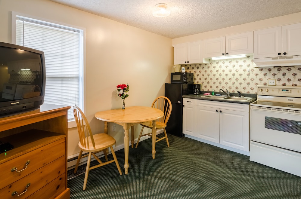 Highland Hills Motel and Cabins A Master Hosts Resort - photo 24