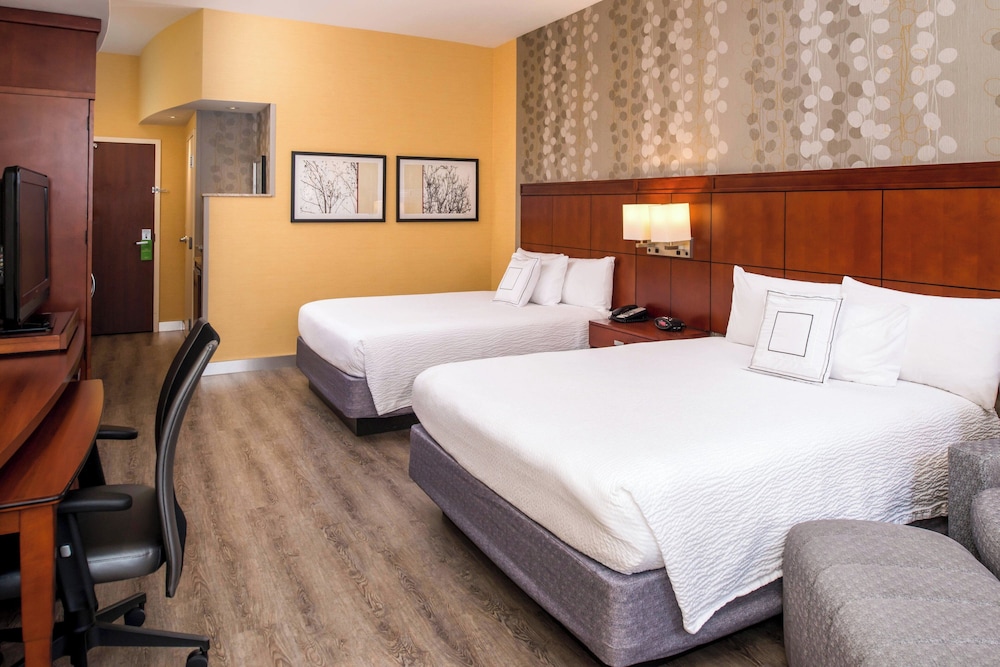 Courtyard Marriott Victorville - photo 8