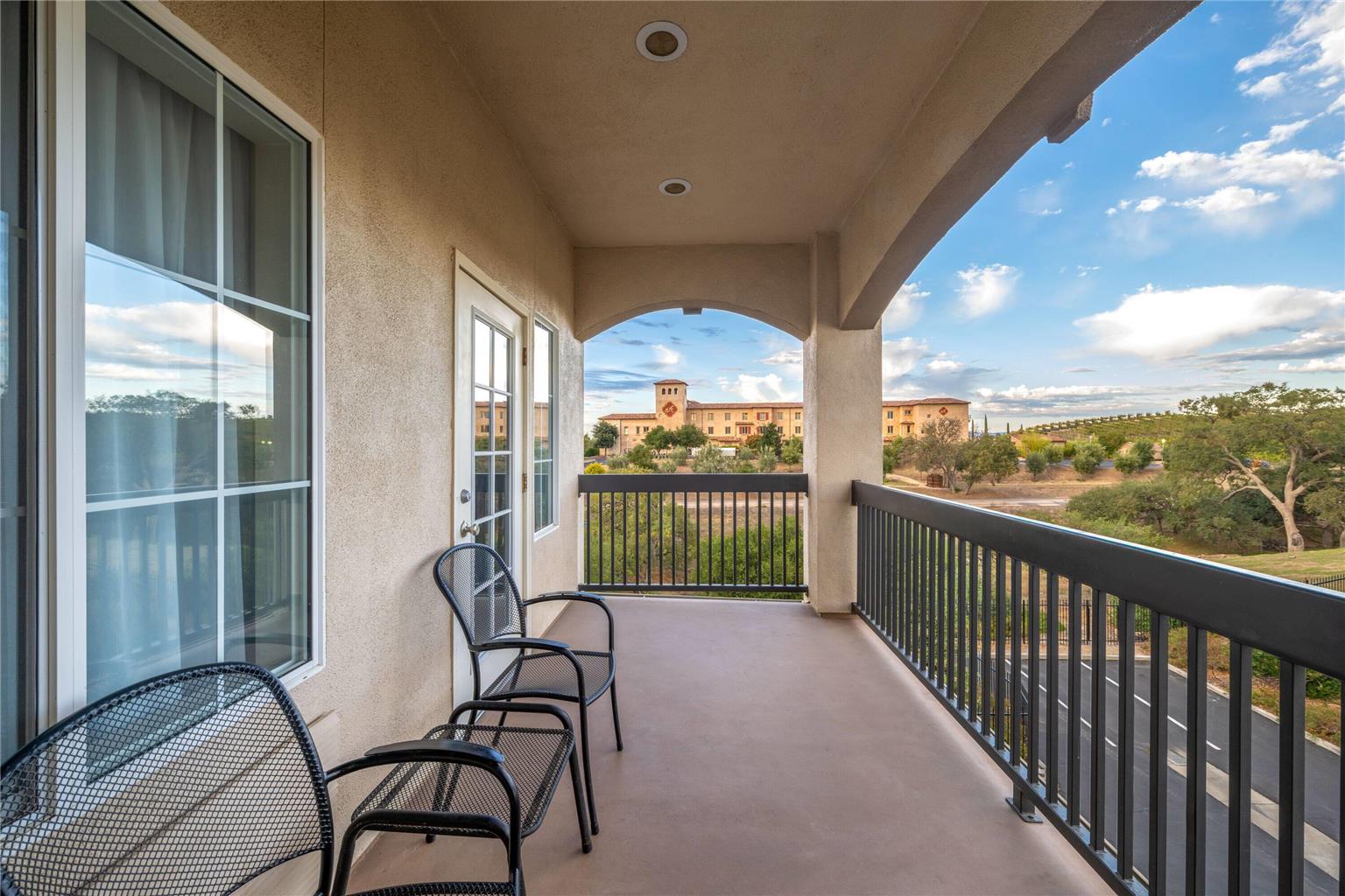 La Quinta Inn & Suites by Wyndham Paso Robles - photo 26
