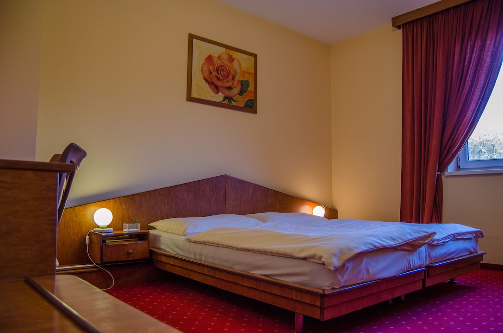 Hotel West — Bratislava — photo 4