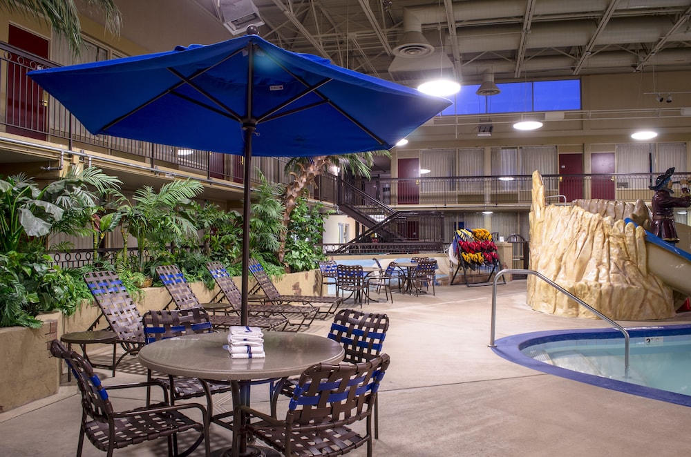 Holiday Inn Fargo by IHG - photo 47