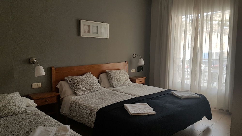 Hotel Avenida Del Sotillo — hotel in La Lastrilla