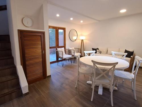 Duplex BESUGO con patio y parrilla — 4-Star Luxury Hotel in Pinamar, Argentina