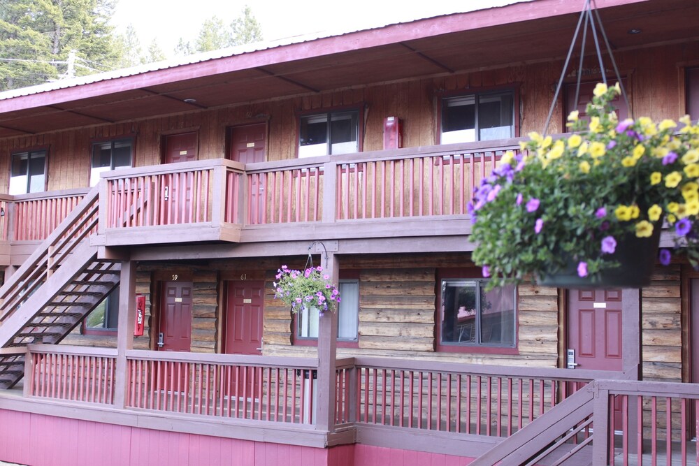 The Rustic Inn - photo 25