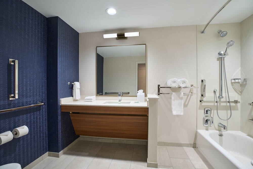 Fairfield by Marriott Inn & Suites Hagerstown - photo 11