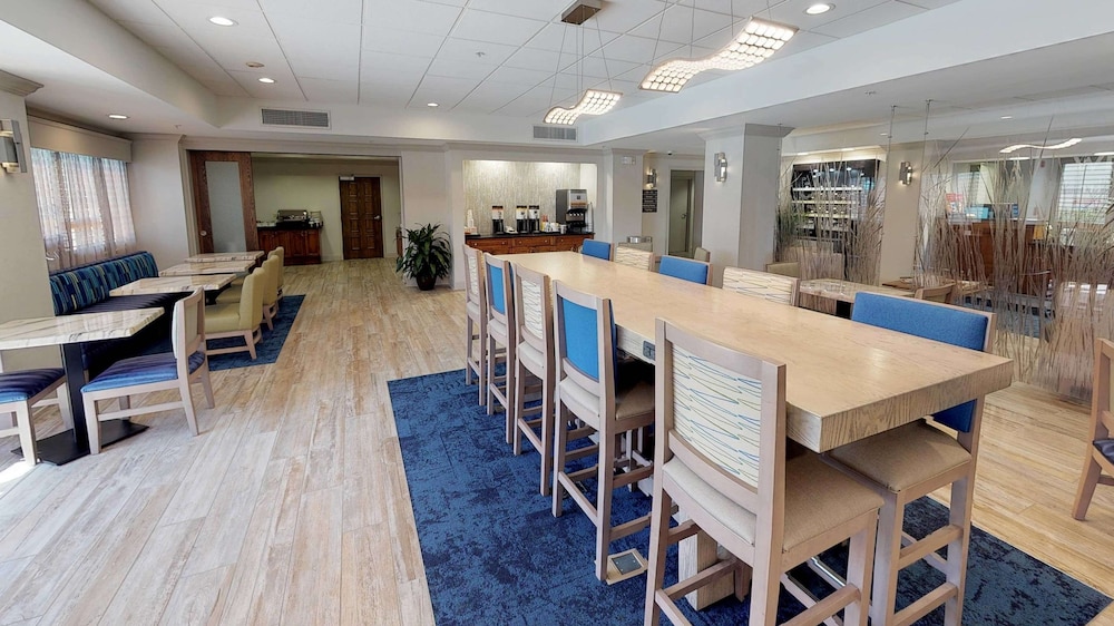 Hampton Inn St. Simons Island - photo 23