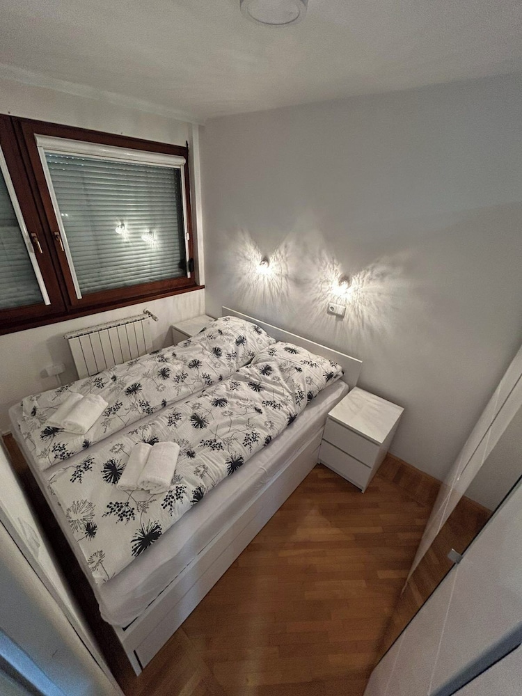 Chengic Villa Comfort Modern 2 Bedroom — 4-Star Luxury Hotel in Sarajevo, Bosnia and Herzegovina