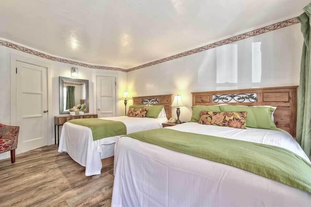 Silver Maple Inn - carbon neutral hotel in Bridgeport