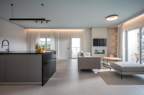 Selas Spacious 3 BDR Apt by Hospi Living — 4-Star Luxury Hotel in Agia Marina, Greece