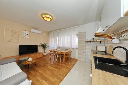 Apartment Nauta Veritas — 4-Star Luxury Hotel in Zadar, Croatia
