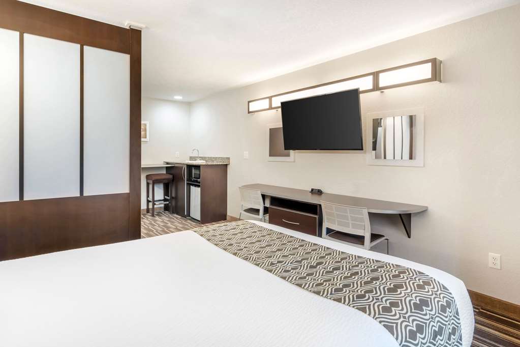 Microtel Inn & Suites by Wyndham Brooksville - photo 32