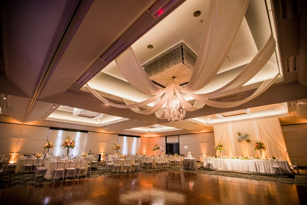 Hilton Garden Inn South Bend - photo 40
