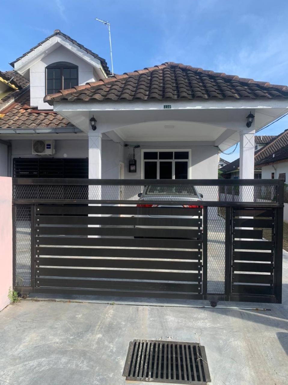 Homestay Maryam — 4-Star Luxury Hotel in Lumut, Malaysia