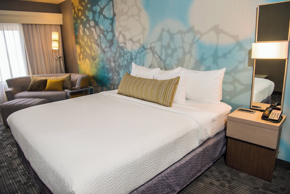 Courtyard by Marriott Erie - photo 14