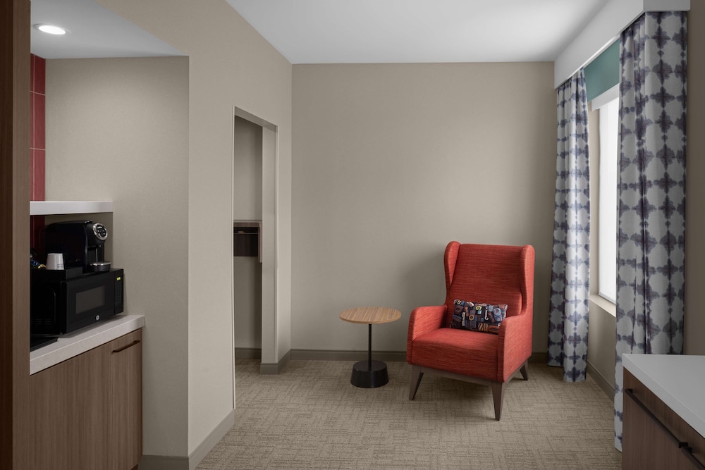 Hilton Garden Inn Grand Prairie At Epiccentral - photo 17