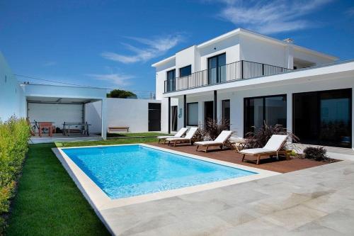 Our Happy Place in Sesimbra, Portugal