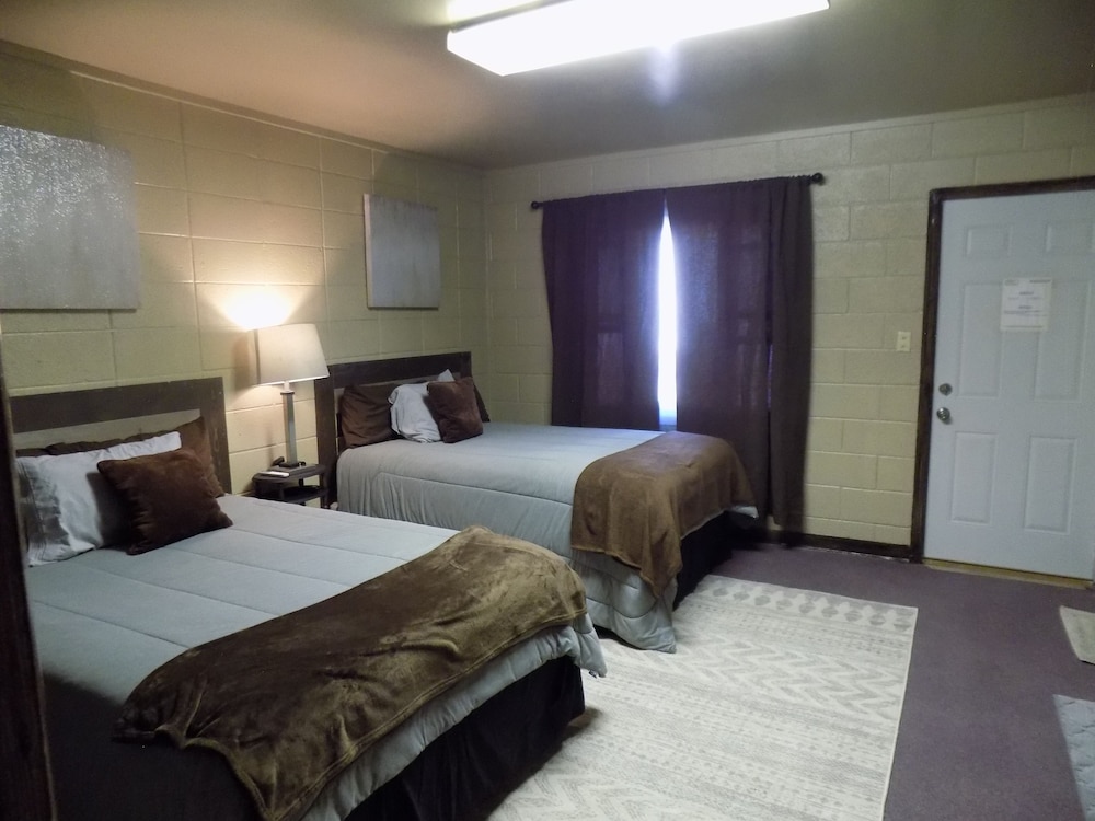 Dighton Inn - photo 25