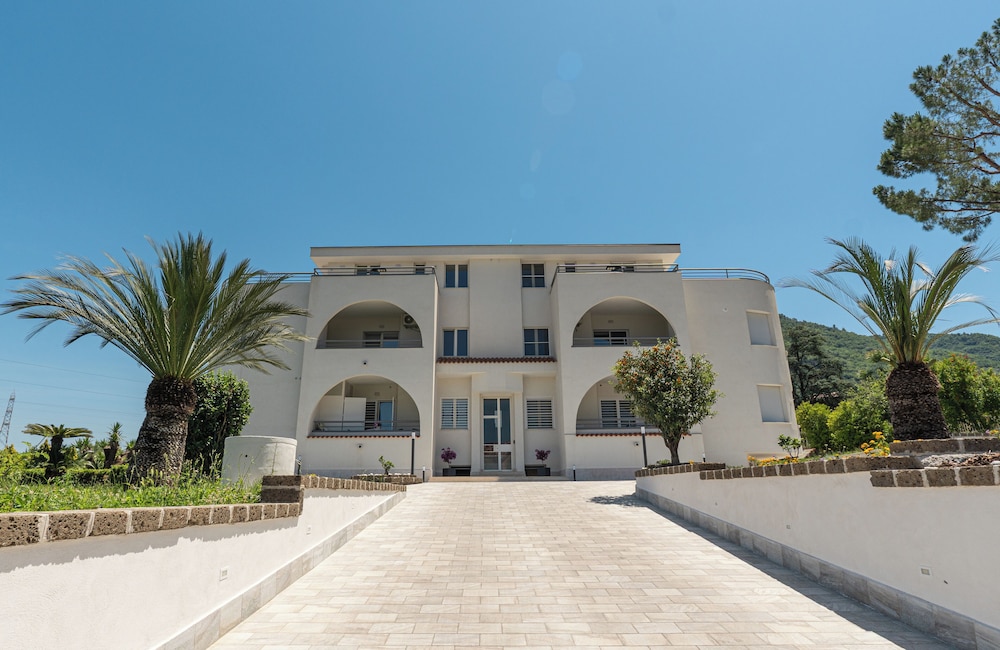 Floral Apartment — 5-Star Luxury Hotel in Castellammare Di Stabia, Italy
