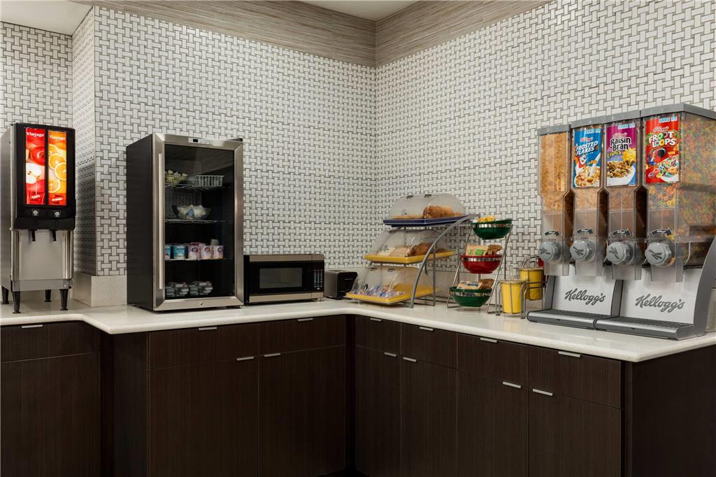 Days Inn & Suites by Wyndham Prattville Montgomery - photo 29