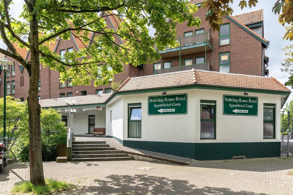 Boardinghouse Burgpark — hotel in Huerth