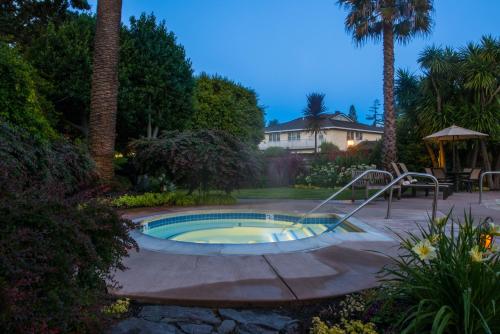 El Pueblo Inn - photo 21