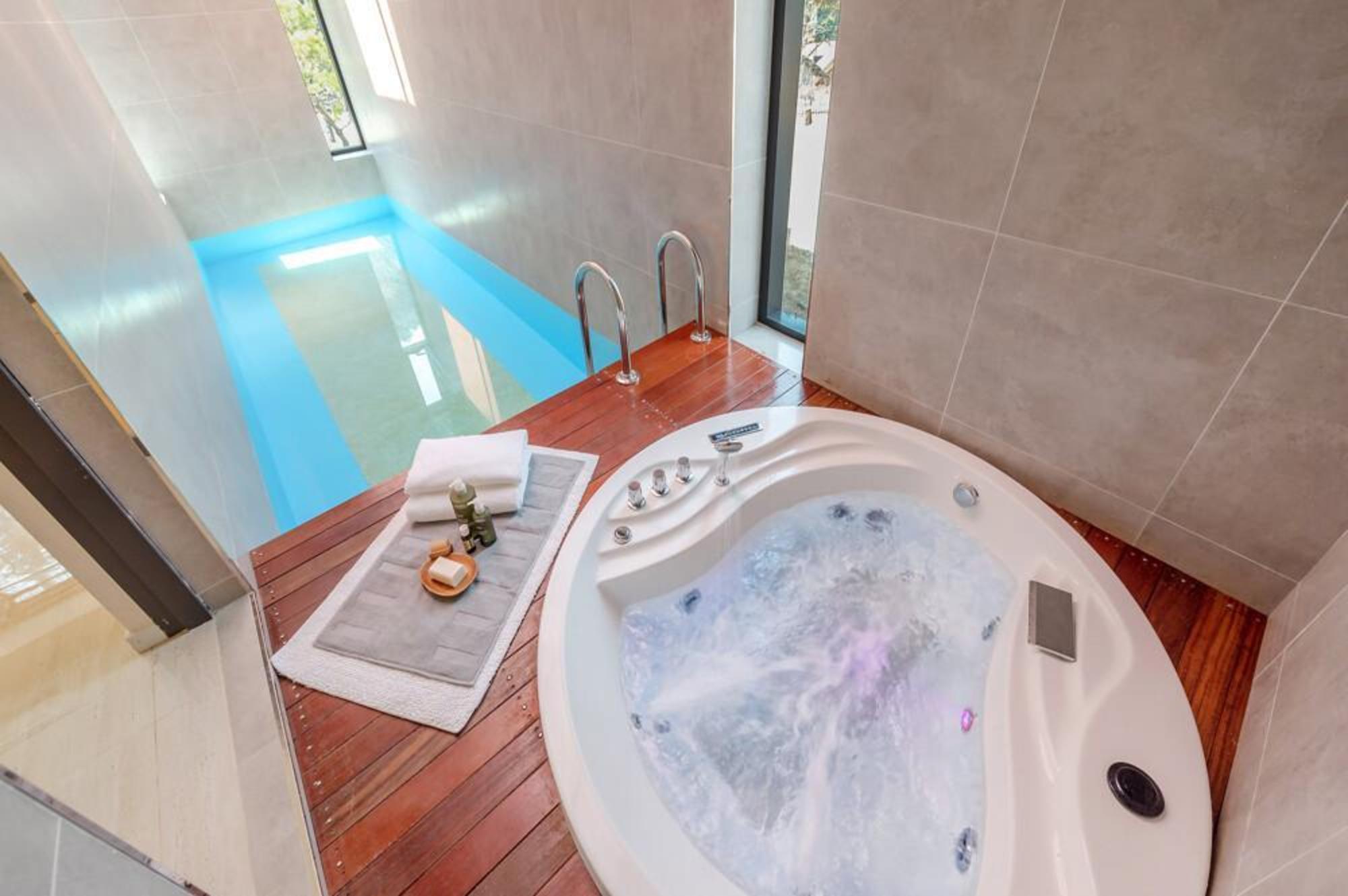 Pension The Q24 Spa N Pool Villa — 4-Star Luxury Hotel in Gapyeong, South Korea