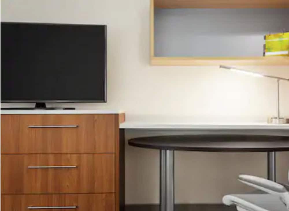 Home2 Suites by Hilton Woodbridge Potomac Mills - photo 4