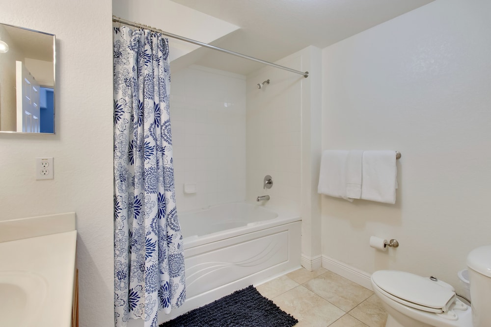 12 Mi to Disney Family Home with Resort Amenities - photo 16