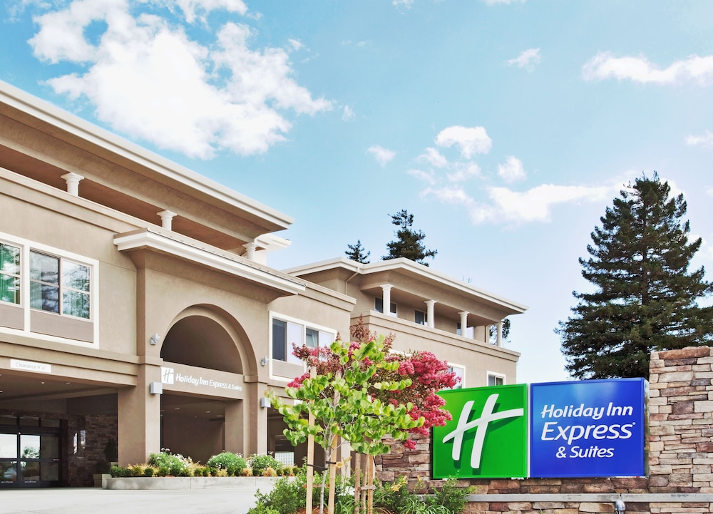 Holiday Inn Express Hotel & Suites Santa Cruz by IHG — hotel in Santa Cruz