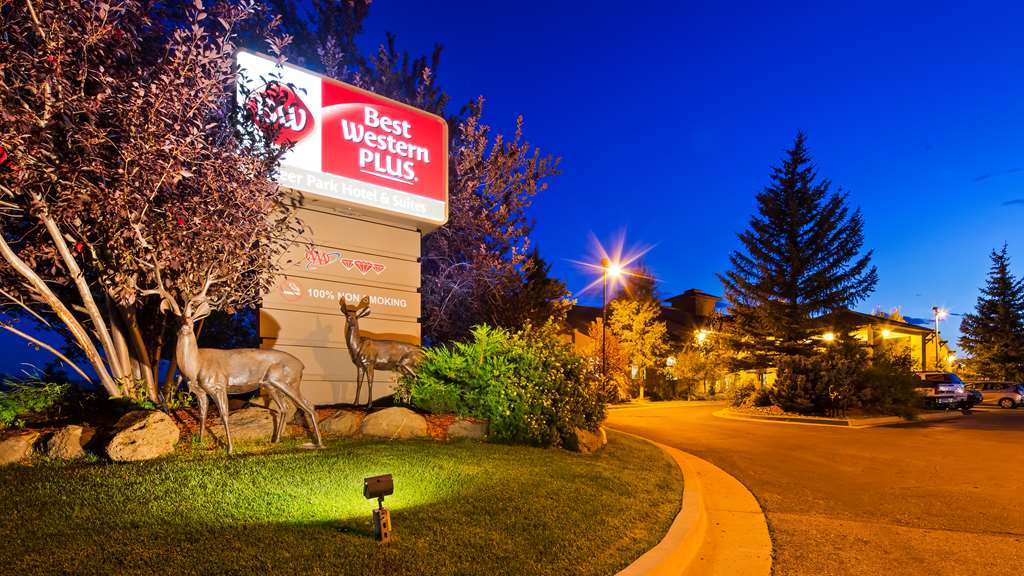Best Western Plus Deer Park Hotel & Suites - featured photo