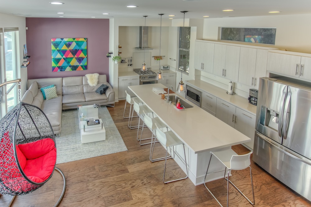 Applewood Silver Lake 2BD Hollywood - featured photo