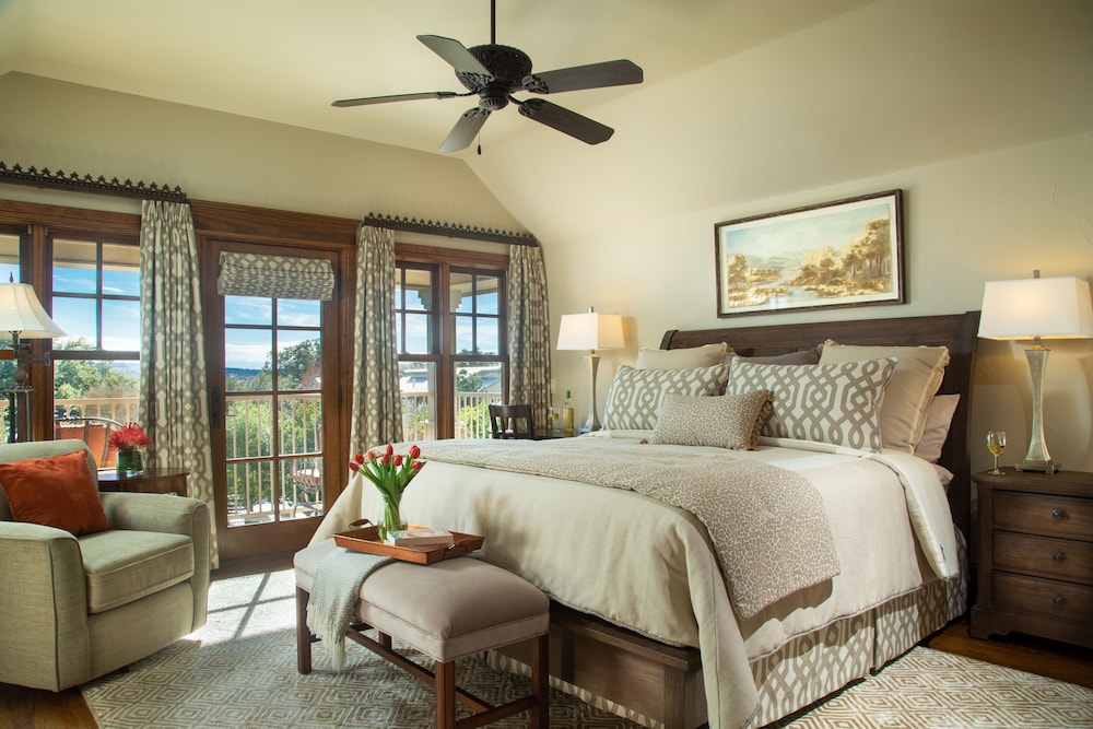 Inn on Lake Granbury a Boutique Hotel - photo 5