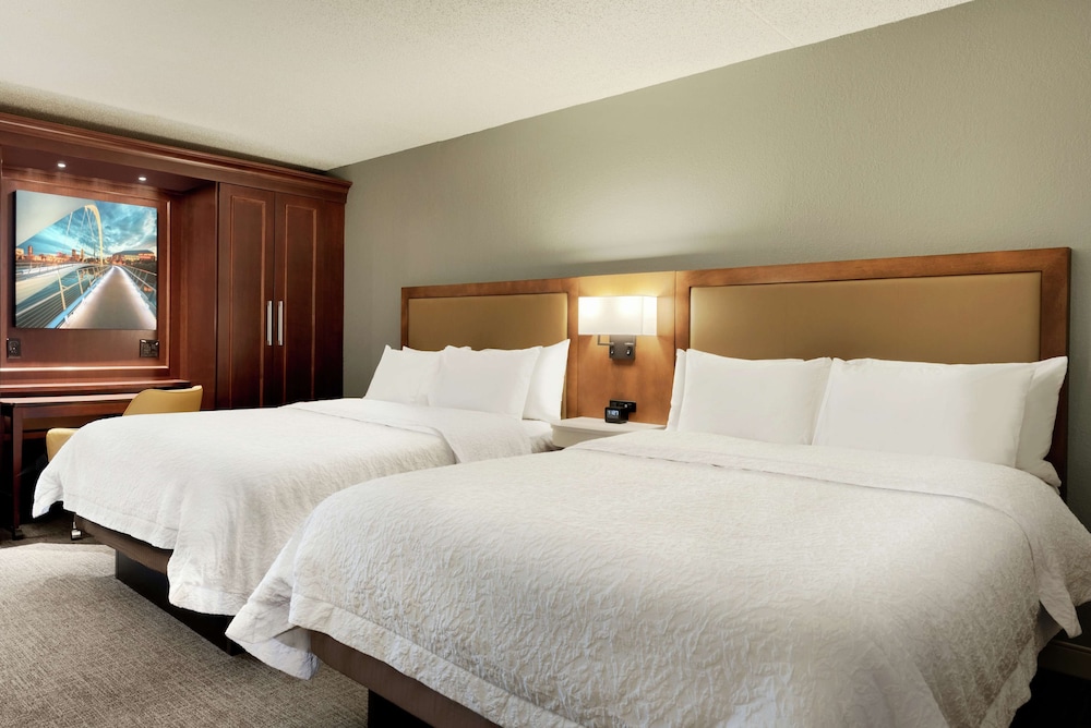 Hampton Inn West Des Moines Lake Drive - photo 12