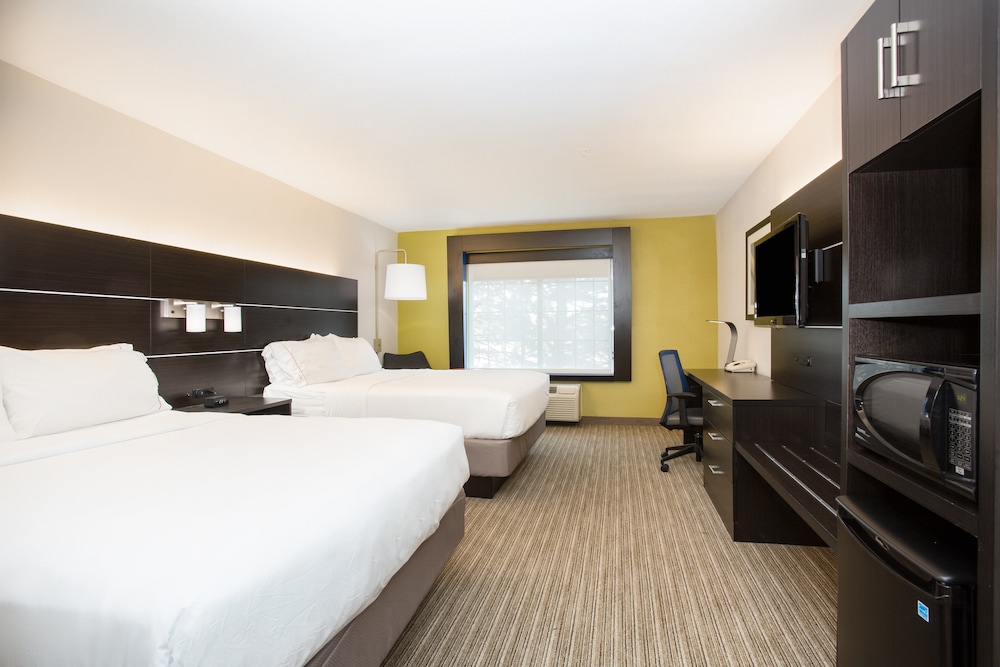 Holiday Inn Express Hotel & Suites Ft. Collins by IHG - photo 18