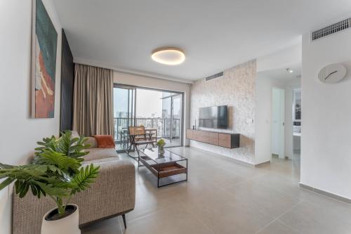Holysuite Savyon View Tower — 4-Star Luxury Hotel in Jerusalem, Israel