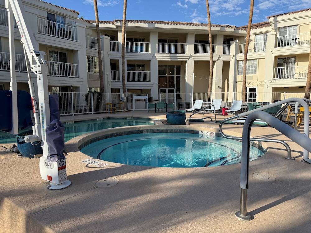 Home2 Suites by Hilton Scottsdale Old Town - photo 23